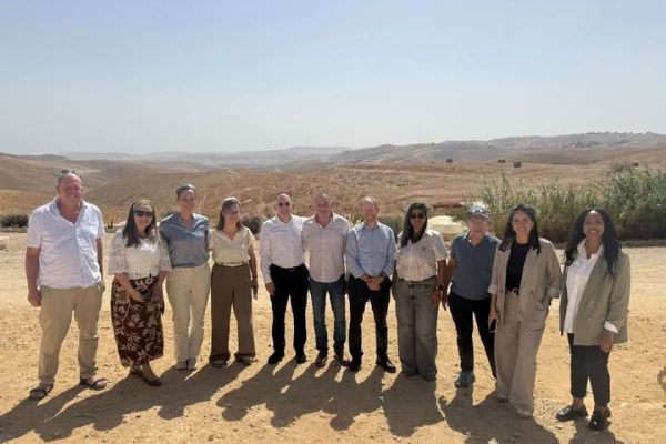 נאבקים בחרמות