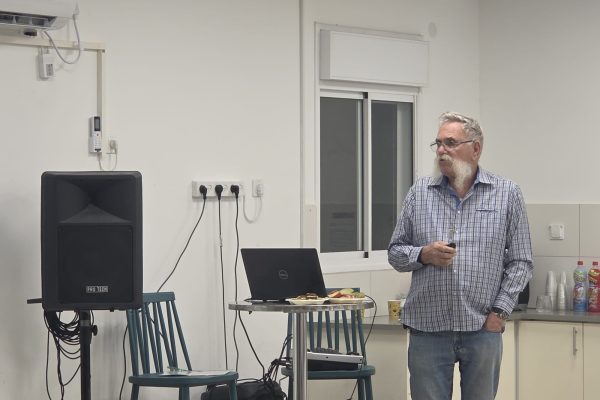 זיכרון בסלון(2)